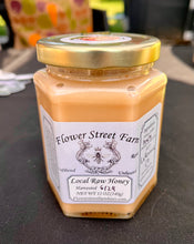 Load image into Gallery viewer, Peach Creamed Honey