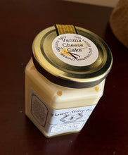 Load image into Gallery viewer, Vanilla Cheesecake Creamed Honey (Contains: Dairy)
