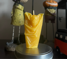 Load image into Gallery viewer, Bat Beeswax Candle
