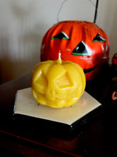 Load image into Gallery viewer, Jack O’lantern Beeswax Candle
