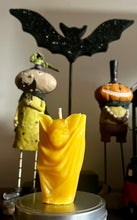 Load image into Gallery viewer, Bat Beeswax Candle
