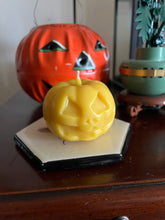 Load image into Gallery viewer, Jack O’lantern Beeswax Candle
