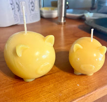 Load image into Gallery viewer, Pig Beeswax Candle
