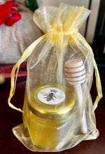 Load image into Gallery viewer, Honey Favors: 1.5 ounce jars Colorado Wildflower Honey
