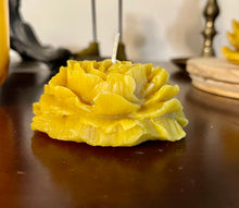 Load image into Gallery viewer, Peony Beeswax Candle
