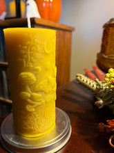 Load image into Gallery viewer, Moon Phases &amp; Death’s Head Hawkmoth Beeswax Candle
