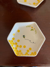 Load image into Gallery viewer, Bee Themed Beeswax Candle Dish
